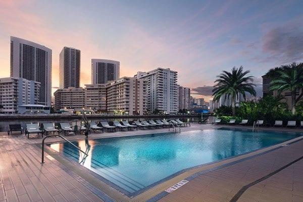 Ocean Views - Pool & Gym - Pet Friendly - Close To Beach Hallandale Beach Ngoại thất bức ảnh
