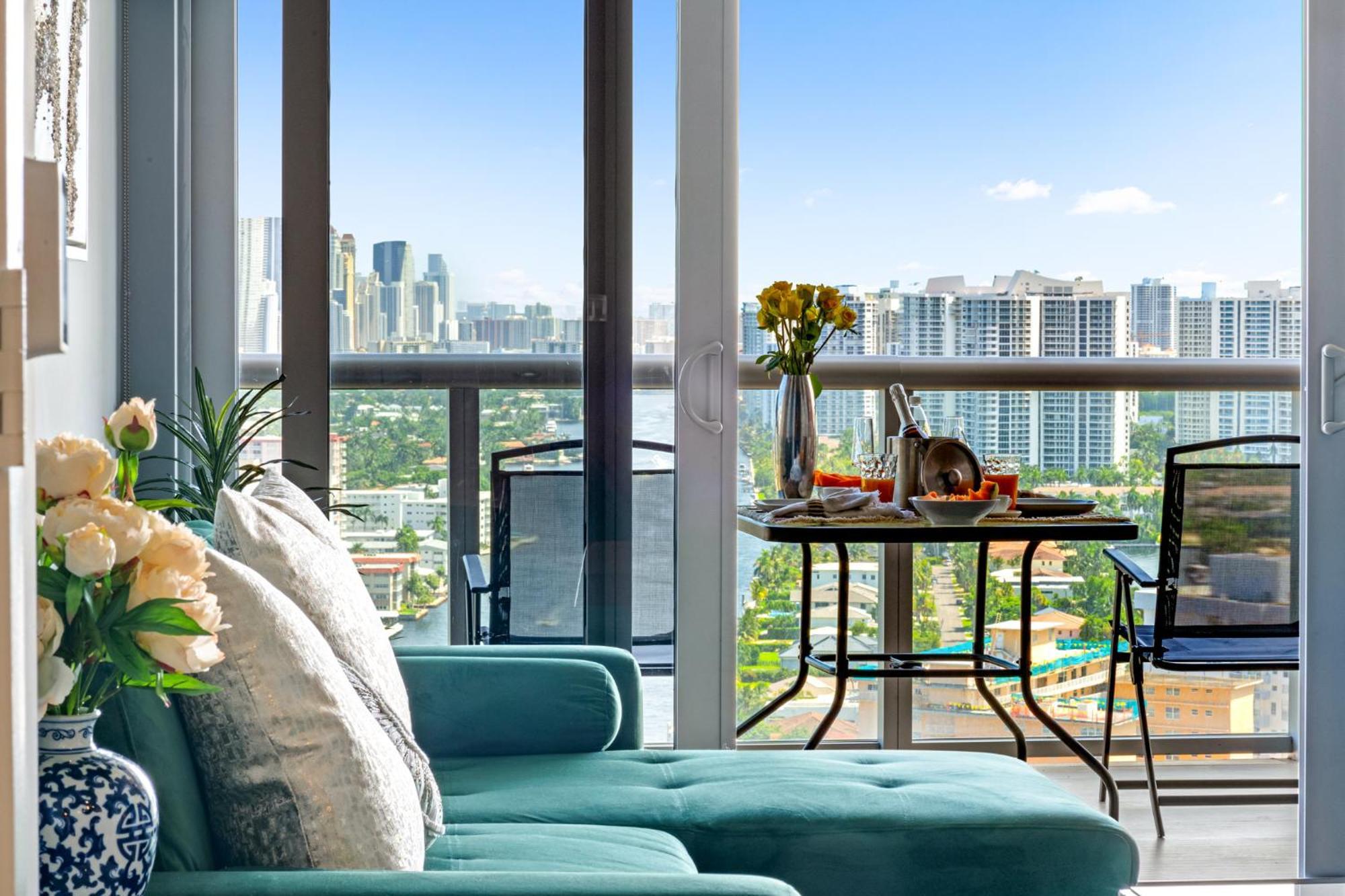 Ocean Views - Pool & Gym - Pet Friendly - Close To Beach Hallandale Beach Ngoại thất bức ảnh
