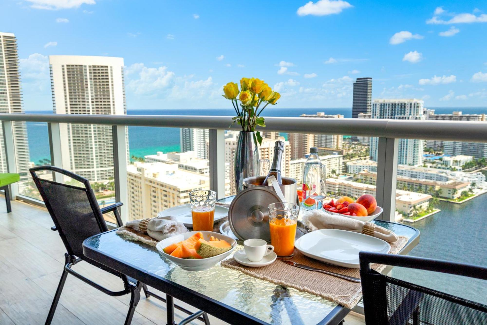 Ocean Views - Pool & Gym - Pet Friendly - Close To Beach Hallandale Beach Ngoại thất bức ảnh