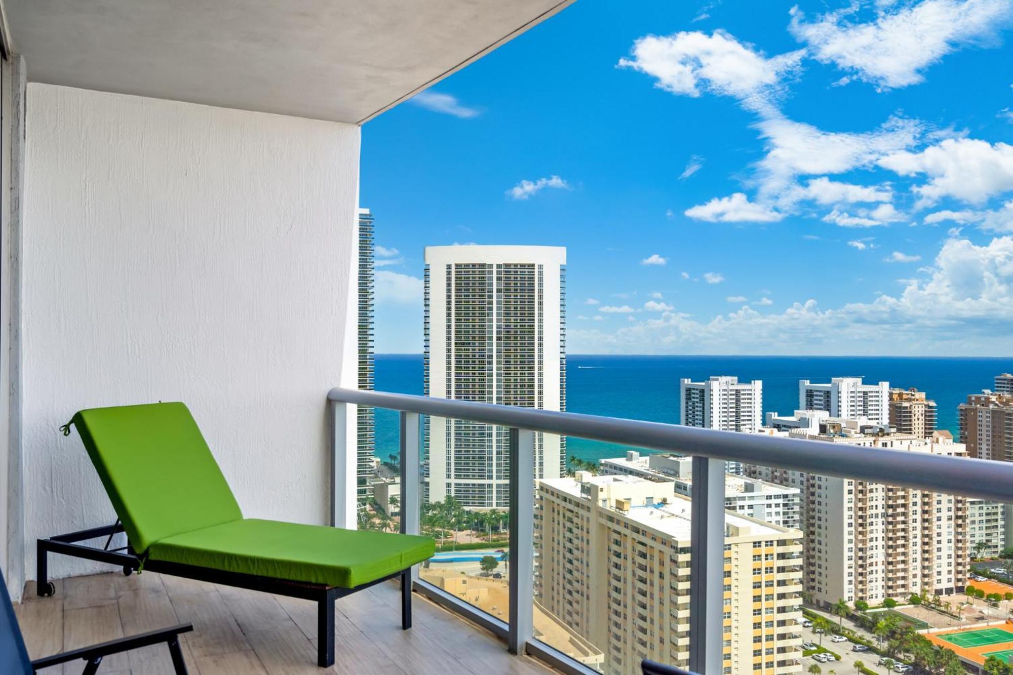 Ocean Views - Pool & Gym - Pet Friendly - Close To Beach Hallandale Beach Ngoại thất bức ảnh